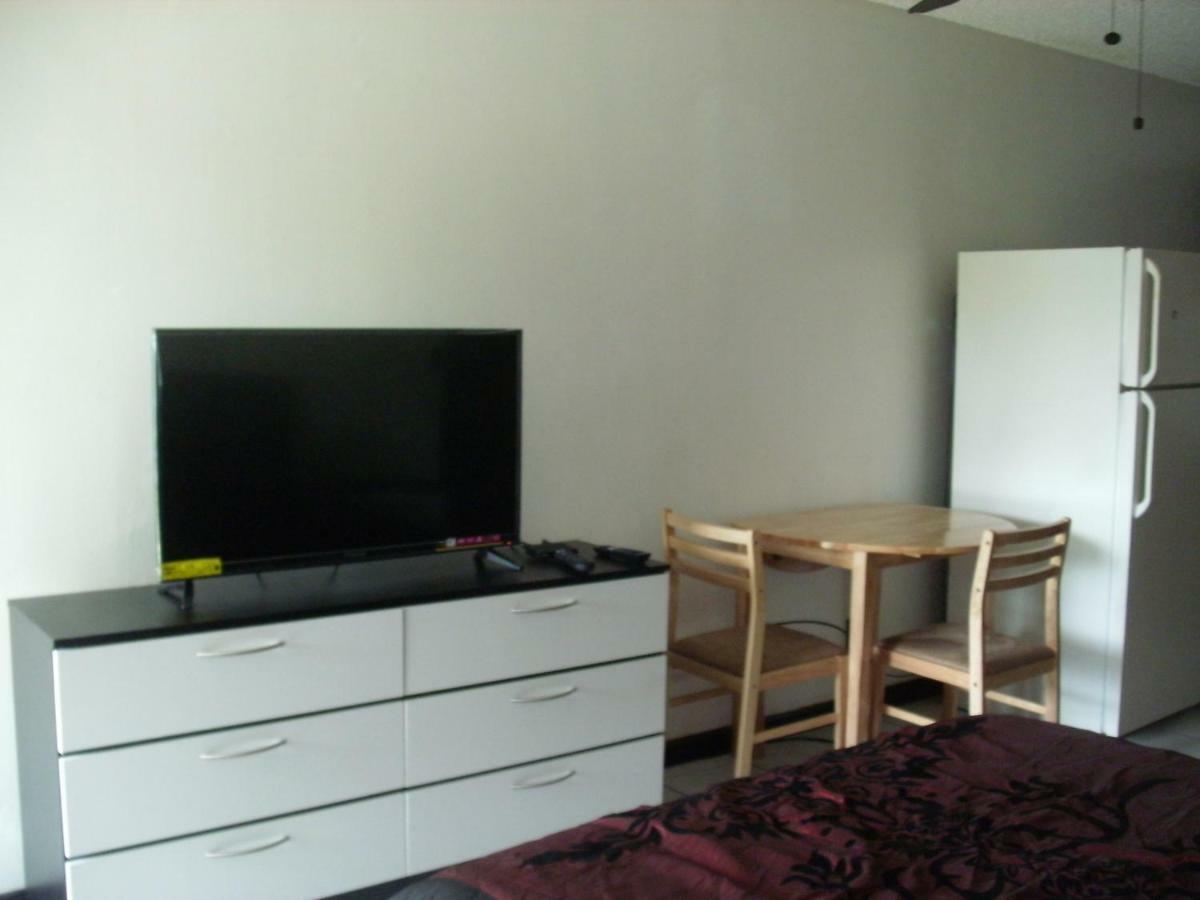劳德代尔堡Newly Furnished Large Clean Quiet Private Unit公寓 外观 照片